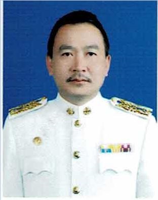 นายวิทวัส ผายทอง